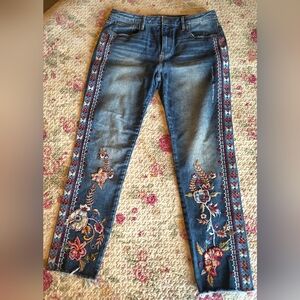 Sundance Boutique Embroidered Ankle Jeans NWOT